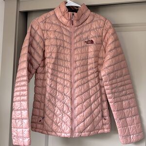 The North Face Thermoball puffer jacket Pink Clay, Small